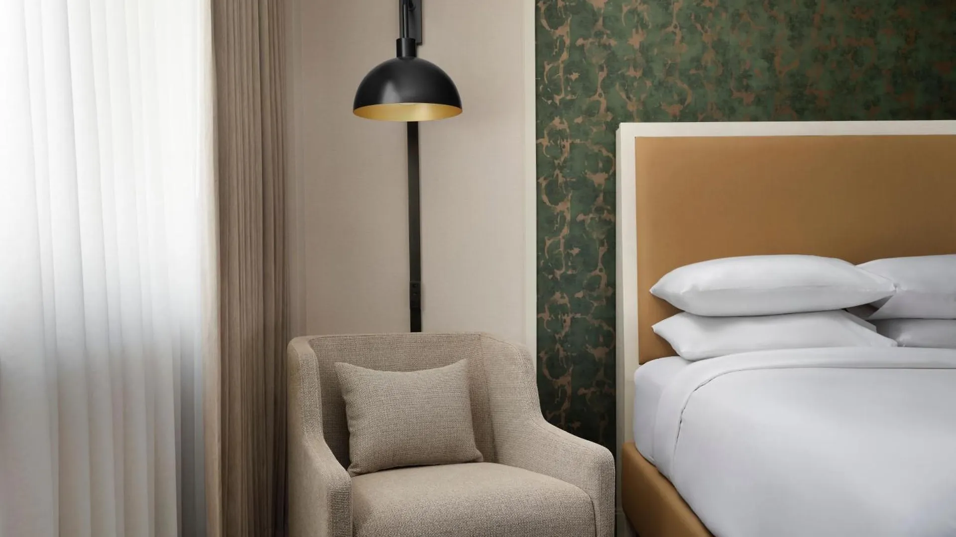 Sheraton Grand Nashville Downtown 4*,